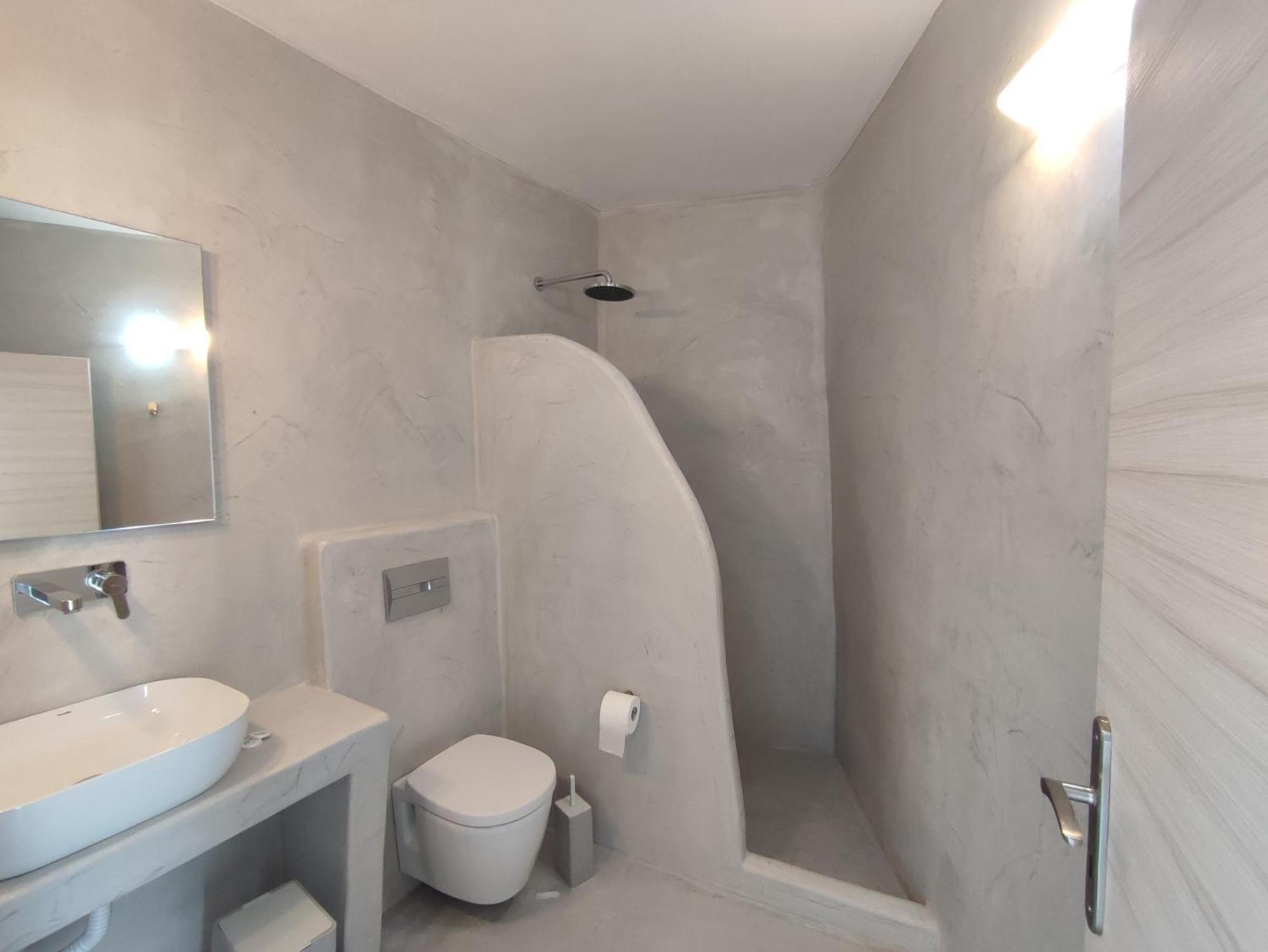 Central Santorini Serenity Rooms Fira  Exterior photo