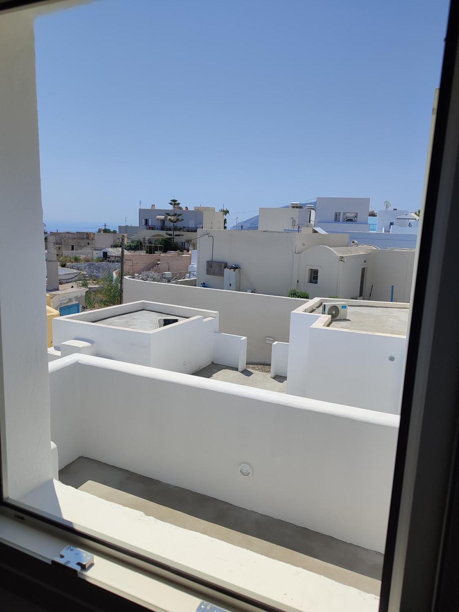 Central Santorini Serenity Rooms Fira  Exterior photo